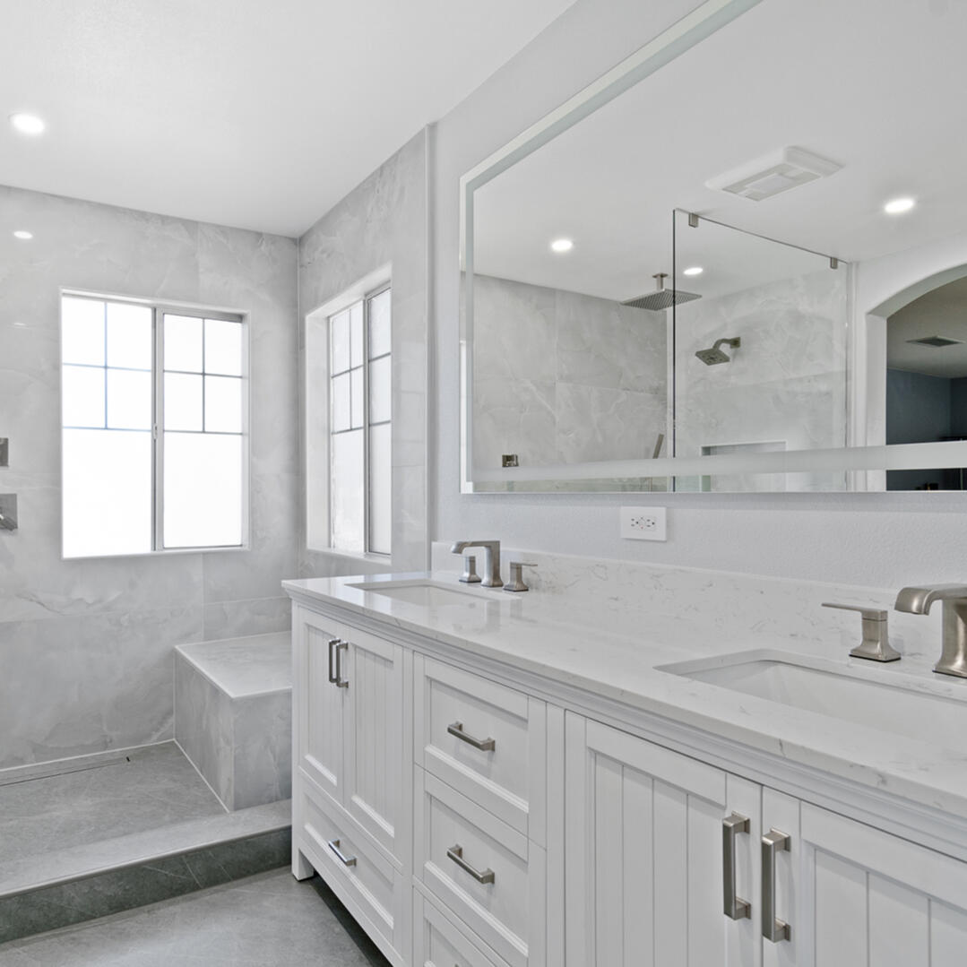 GOLDENLINE CONSTRUCTION - BATHROOM REMODEL IN SIMI VALLEY